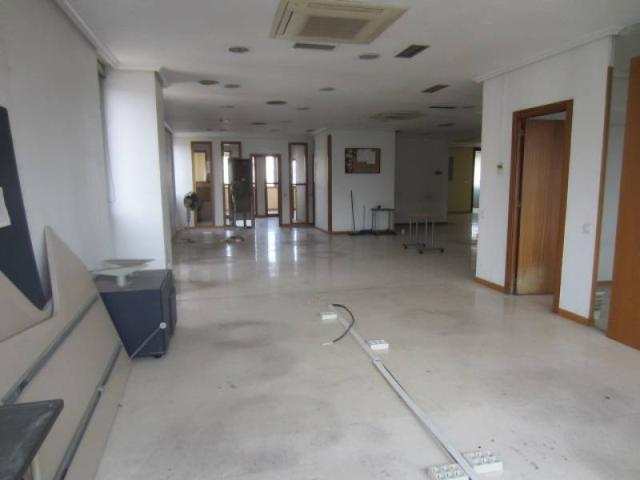SE ALQUILA OFICINA EN CENTROFAMA, MURCIA