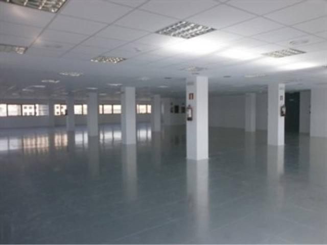 Se alquila oficina en San Blas Canillejas