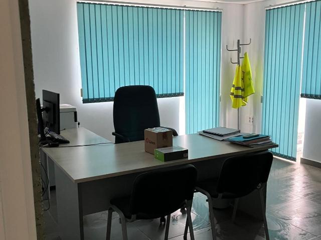 Se vende o se alquila oficina en polígono industrial oeste, San Gines, Alcantarilla