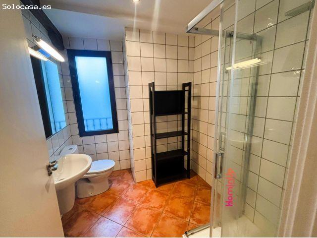 Se Alquila Amplia Vivienda de 3 Dormitorios y 2 baños por temporadas en pleno Casco Viejo de Bilbao