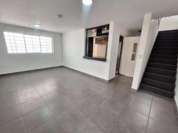 SE ALQUILA AMPLIA CASA CON OCHO HABITACIONES