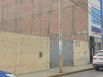 Se Alquila Amplio Local Comercial En El Centro de Ica