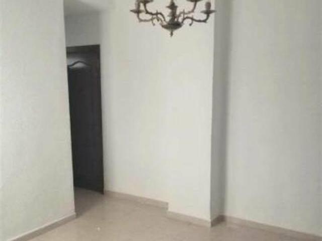 Se alquila amplio piso de 1 habitación