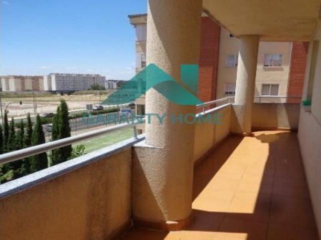 ? ¡SE ALQUILA AMPLIO PISO EN ALQUILER EN ZONA CASTELLANOS, CÁCERES! ?