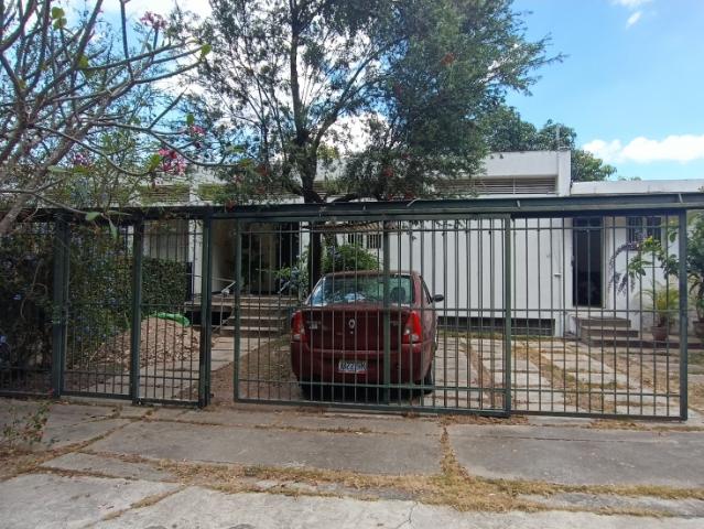 Se alquila anexo amoblado 40m2 Caurimare 4990
