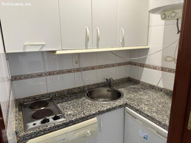 SE ALQUILA APARTAMENTO CON PEQUEÑA TERRAZA JUNTO AL CAMPUS DE CARTUJA