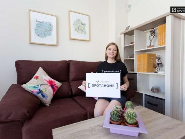 Se alquila apartamento de 1 dormitorio con terraza en Ciudad Lineal