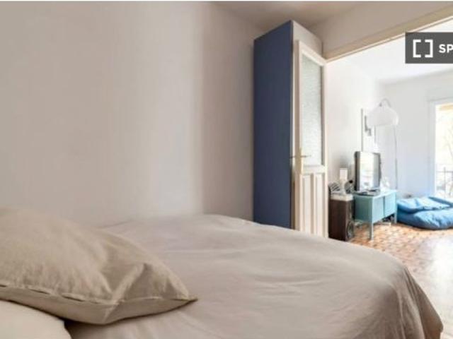Se alquila apartamento de 1 dormitorio en Trafalgar, gastos incluidos