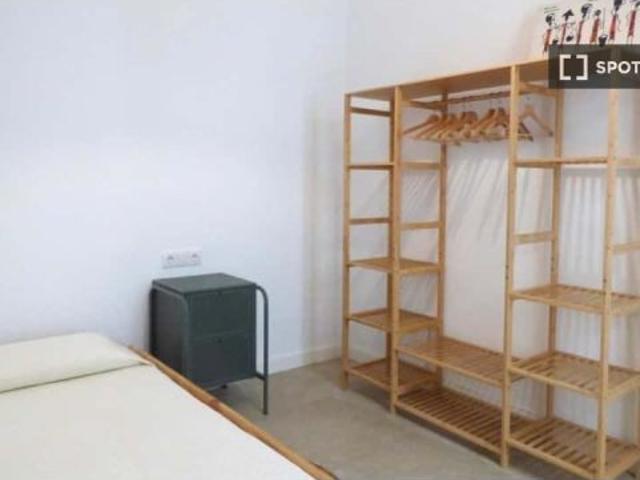 Se alquila apartamento de 1 dormitorio en Callejones, gastos incluidos