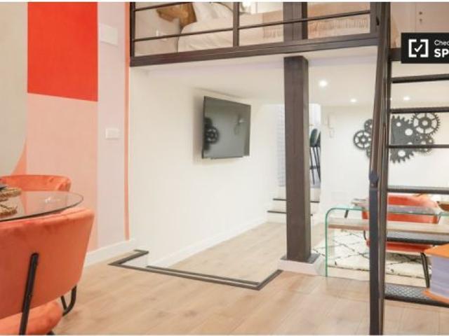 Se alquila apartamento de 1 dormitorio en Embajadores, gastos incluidos