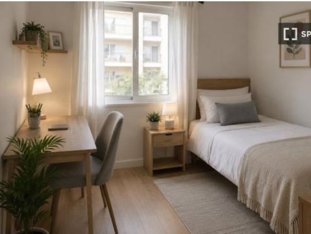 Se alquila apartamento de 1 dormitorio en La Creu del Grau, gastos incluidos