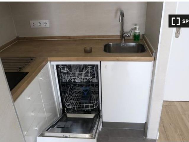 Se alquila apartamento de 1 dormitorio en Prosperidad, gastos incluidos