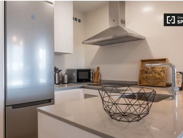 Se alquila apartamento de 1 dormitorio en Sanchinarro Torre Australis