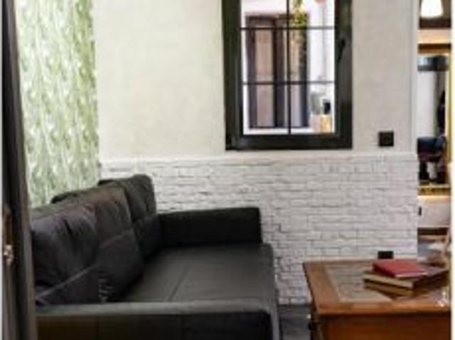Se alquila apartamento de 2 habitaciones en Pacífico, gastos incluidos