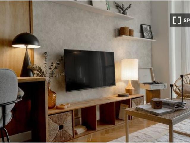 Se alquila apartamento de 2 habitaciones en Universidad, se admiten mascotas