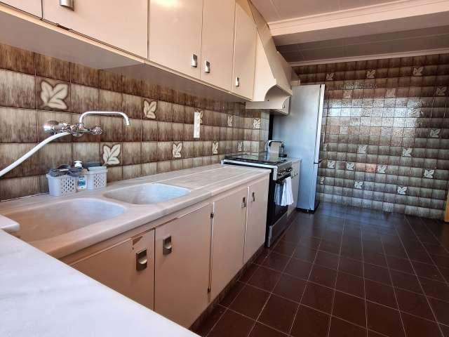 Se alquila apartamento de 5 habitaciones en Alberic, Valencia