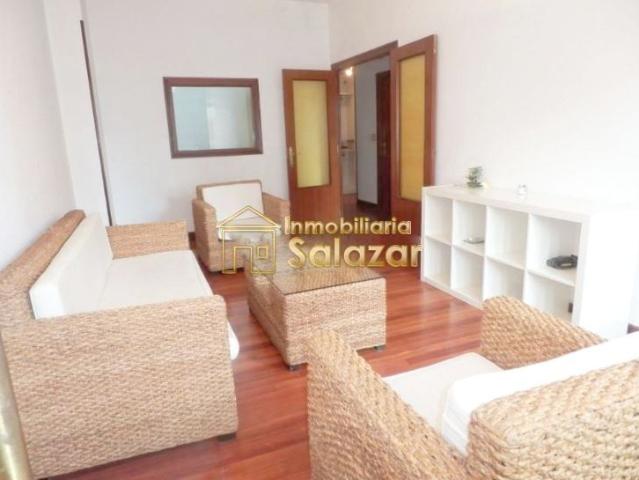 Se alquila apartamento en Amezola