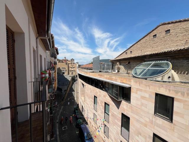 Se alquila apartamento en Casco Antiguo, Contrato de Temporada, hasta el 30 de Junio 2027