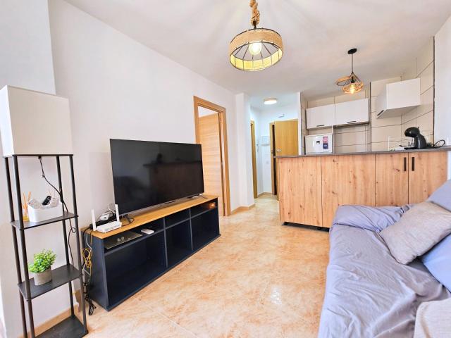 Se alquila apartamento en Playa Honda con una terraza con vistas al mar de SEPTIEMBRE A JUNIO