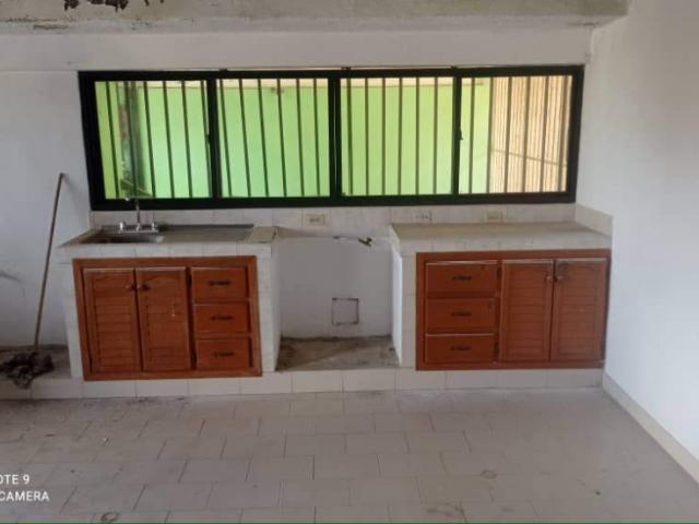 SE VENDE O ALQUILA APARTAMENTO EN ZONA CENTRO VE10 230ZC JGUT
