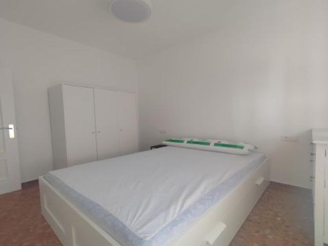 Se alquila apartamento en zona centro