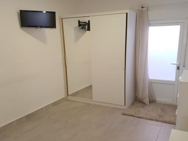 SE ALQUILA APARTAMENTO SUPER COQUETO CON PATIO