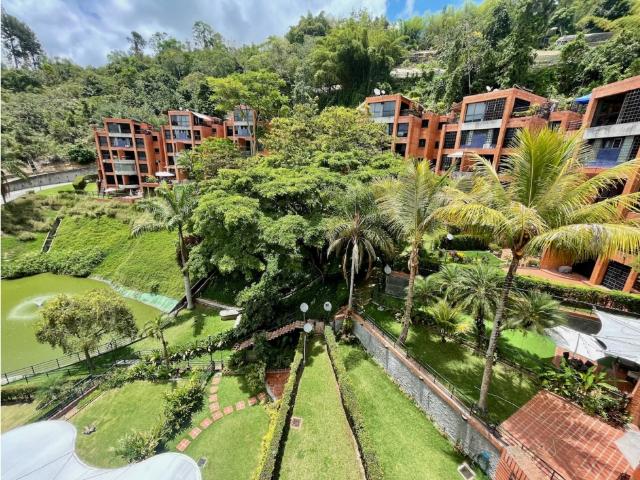 Se alquila apartamento tipo TH 270m2 La Boyera 4818