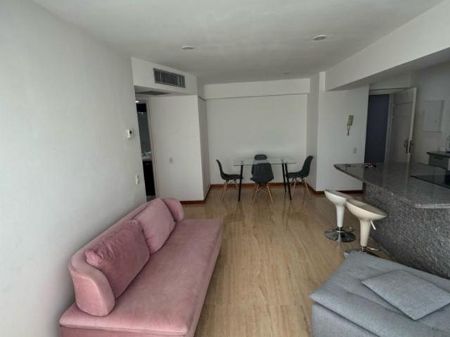 Se alquila apartamento 54m2 1H/1B/1P Campo Alegre