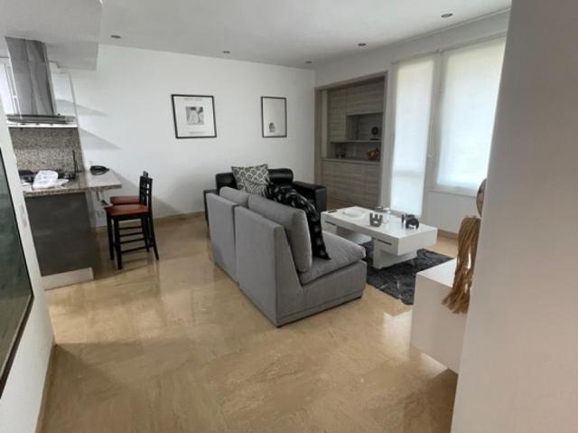 Se alquila apartamento 84m2 2H/2B/2P Campo Alegre