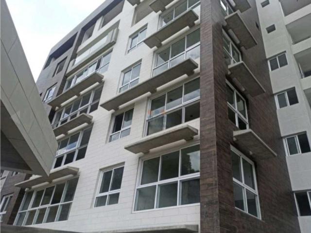 Se alquila Apto en Chulavista 124m2 2h/3b/2p