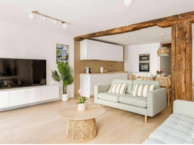 Se Alquila bonita vivienda de 3 dormitorios en Zona Casco Viejo