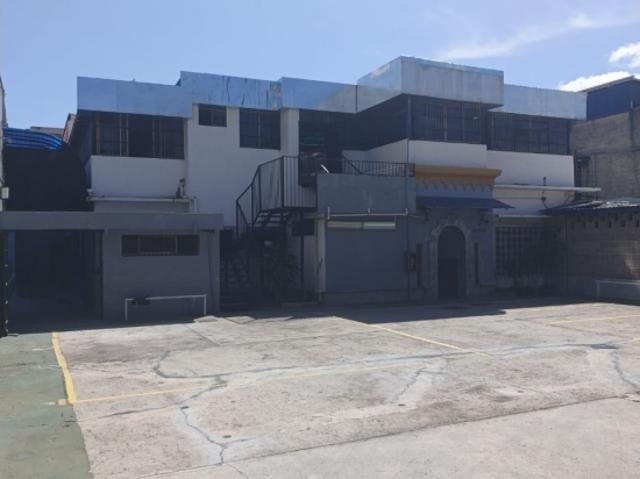Se Alquila Casa Comercial en Monte Cristo
