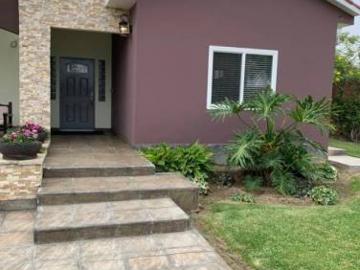 SE ALQUILA CASA AMOBLADA Y EQUIPADA EN SUNAMPE CHINCHA