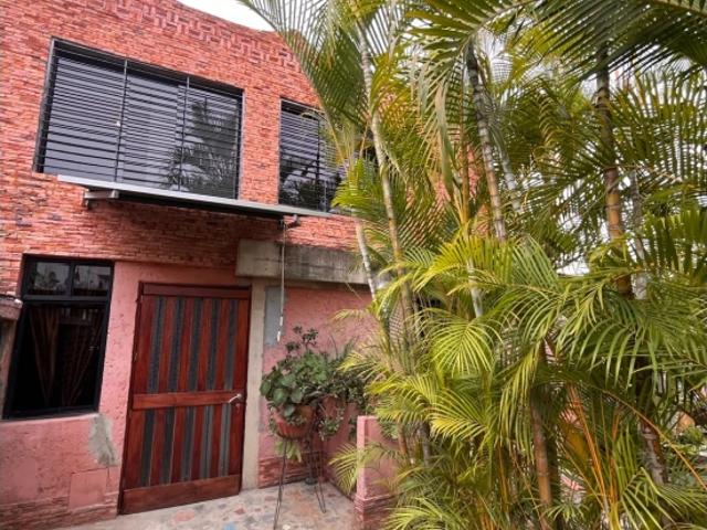 Se alquila Town House 140m2 2h/1.5 b/2p Macaracuay 0797