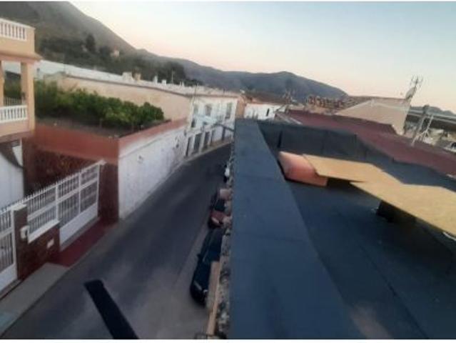 SE ALQUILA CASA DE DOS DORMITORIOS PARA TODO EL AÑO