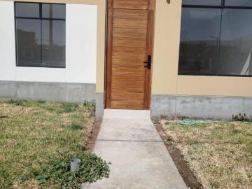 SE ALQUILA CASA DE ESTRENO EN PARQUES DE HUACACHINA