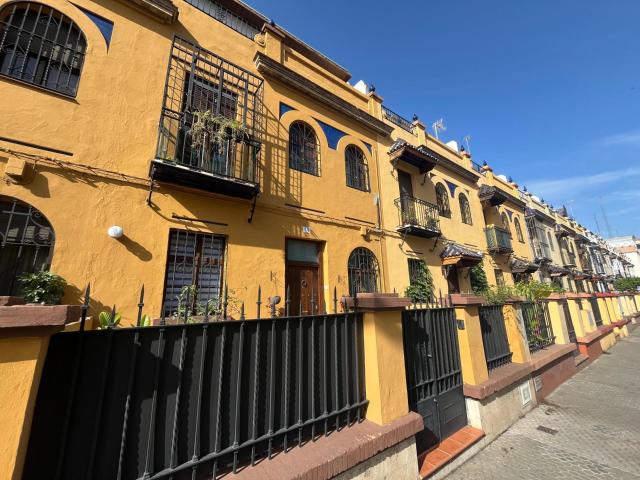 SE ALQUILA CASA PARA 3 CHICAS