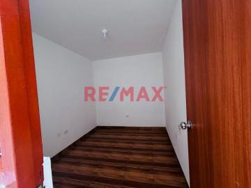 Se Alquila Casa Para Empresas De 3 Pisos Urb. Santa Edelmira 306.59M2