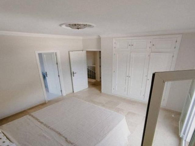 SE ALQUILA CHALET EN URBANIZACION CERROMOLINO VACACIONAL