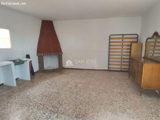 SE ALQUILA CHALET RECIEN REFORMADO EN HONDON DE LAS NIEVES ZONA BAYON
