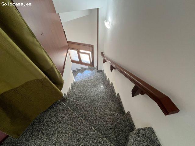 Se alquila dúplex en Zona de Sar