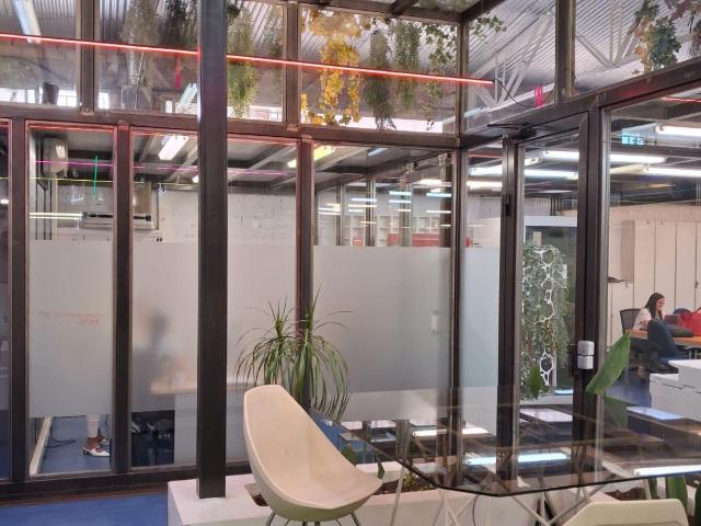 Se alquila despacho privado en centro de negocios especializado en el sector inmobiliario
