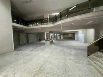 SE ALQUILA EDIFICIO COMERCIAL 6 PISOS EN AV. NICOLÁS DE PIÉROLA ID: 2 8 2 4 4