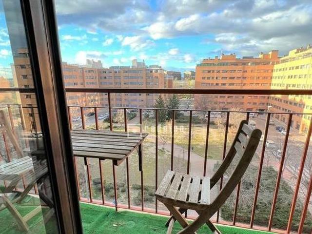 SE ALQUILA EN LAS TABLAS PISO DE 2 DORMITORIOS BAÑO Y ASEO INCLUYE UNA PLAZA DE GARAJE