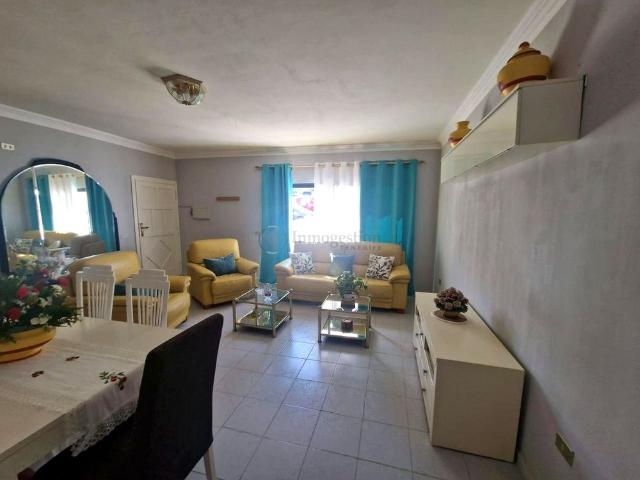 Se alquila en Los Olivos apartamento de 4 dormitorios