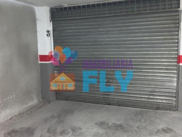 SE ALQUILA GARAJE CERRADO EN EL CENTRO !