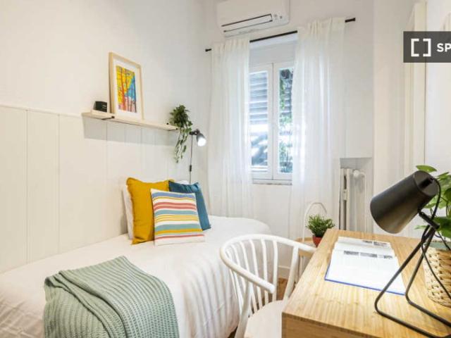 Se alquila habitación compartida en Cuatro Caminos, Madrid