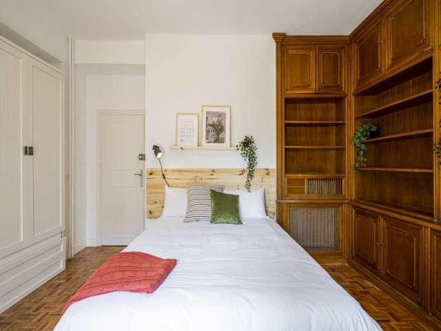 Se alquila habitación compartida en Cuatro Caminos, Madrid
