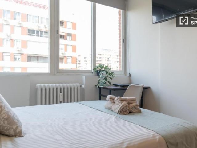 Se alquila habitación compartida en Cuatro Caminos, Madrid