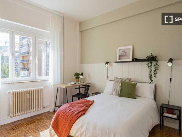 Se alquila habitación compartida en Cuatro Caminos, Madrid